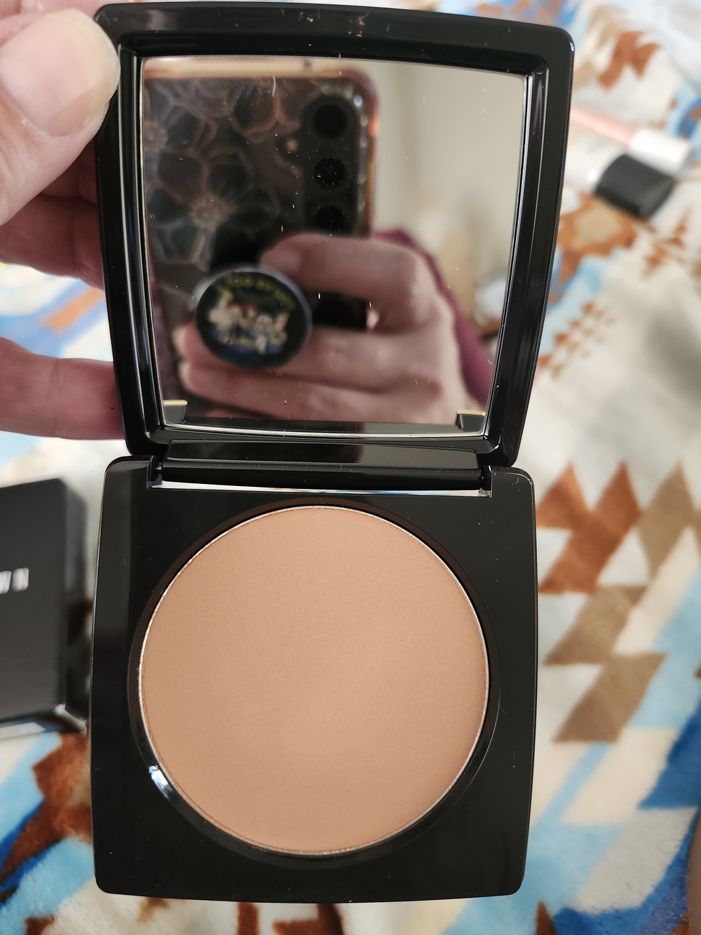 Bobbi Brown Bronzing Powder – Black Compact - Picture 3 of 4